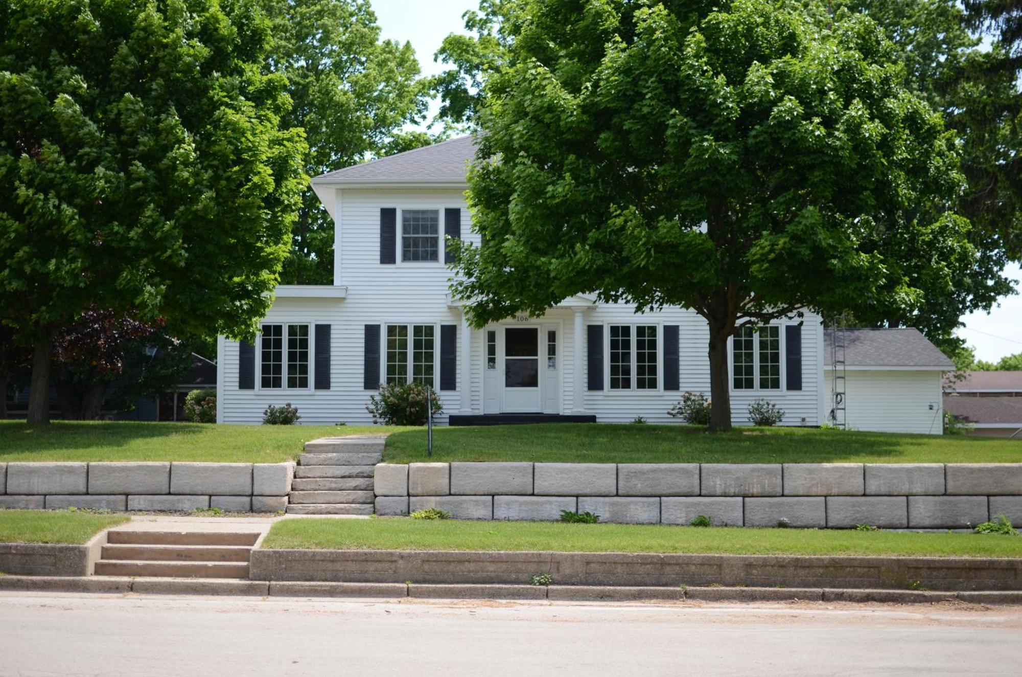 Ludington Blue Spruce Inn Exterior foto