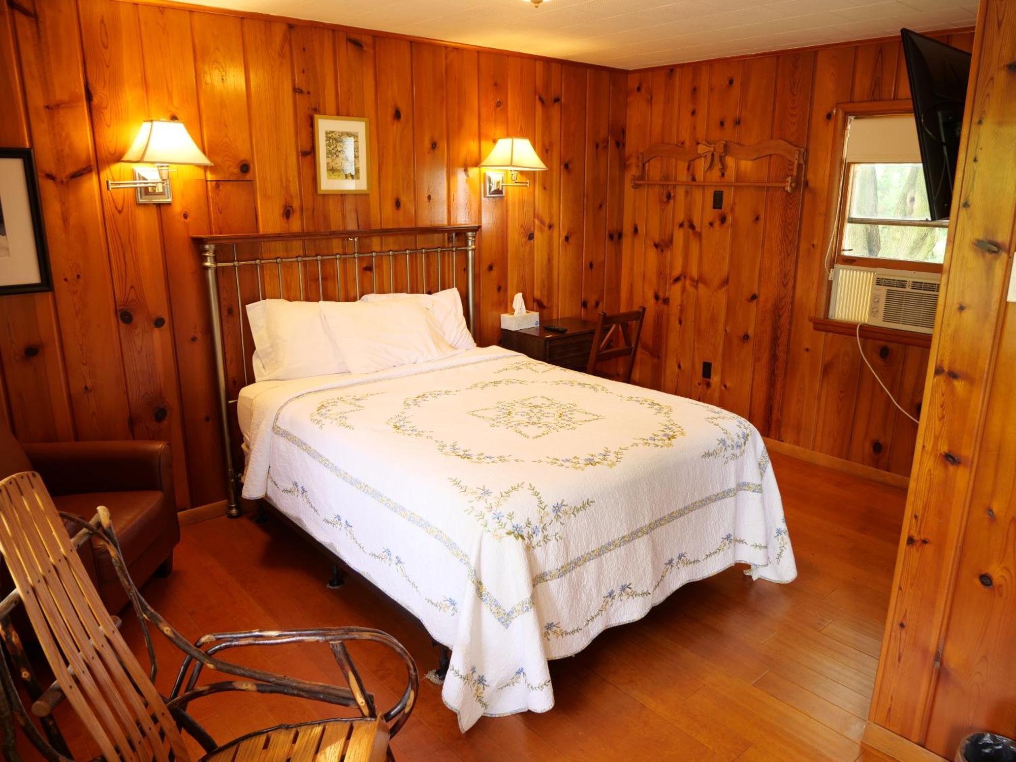Ludington Blue Spruce Inn Cameră foto