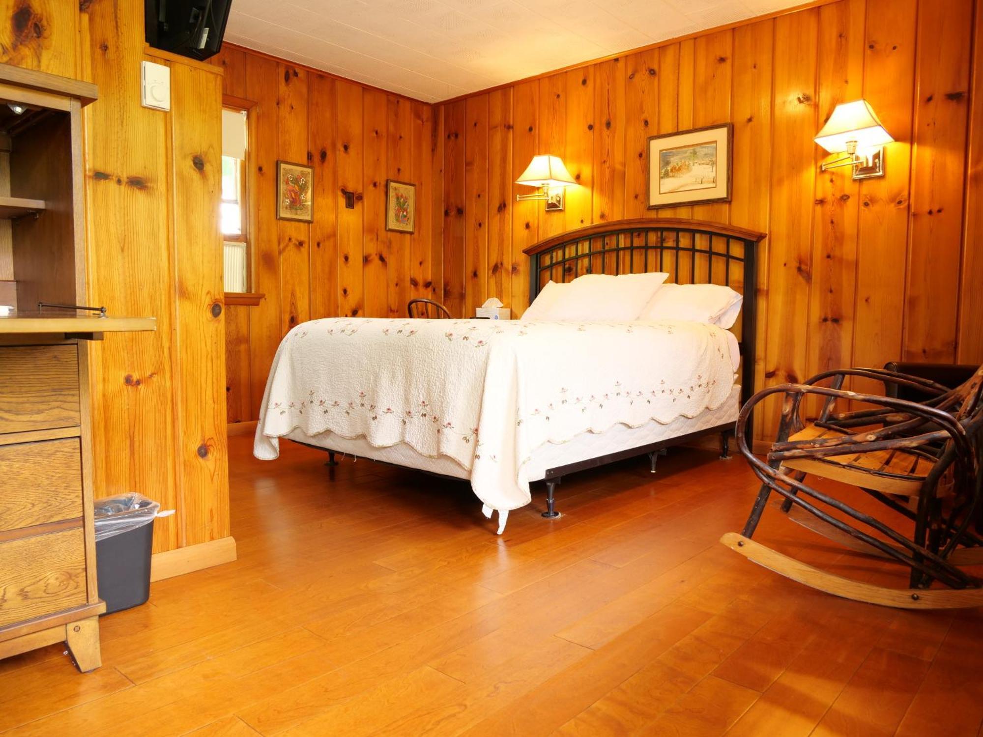 Ludington Blue Spruce Inn Cameră foto