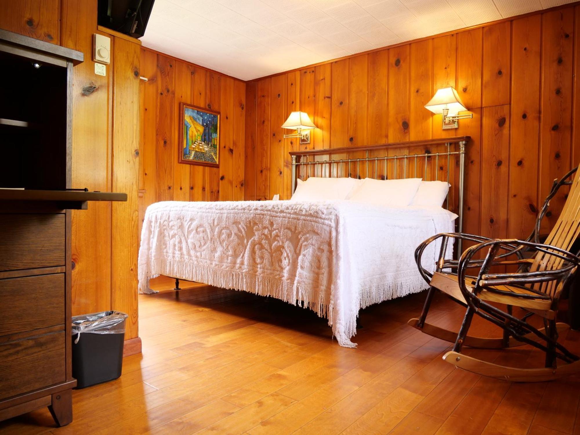 Ludington Blue Spruce Inn Cameră foto